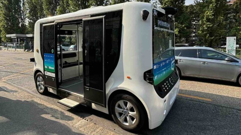 autobus navetta a guida autonoma gratis a Torino